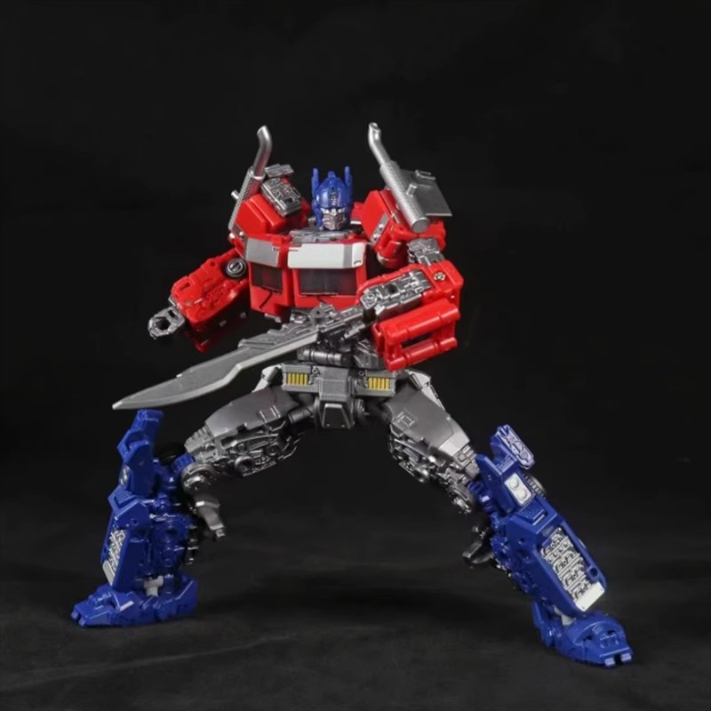 Black Mamba OP-01 Studio Series SS-102 Optimus Prime