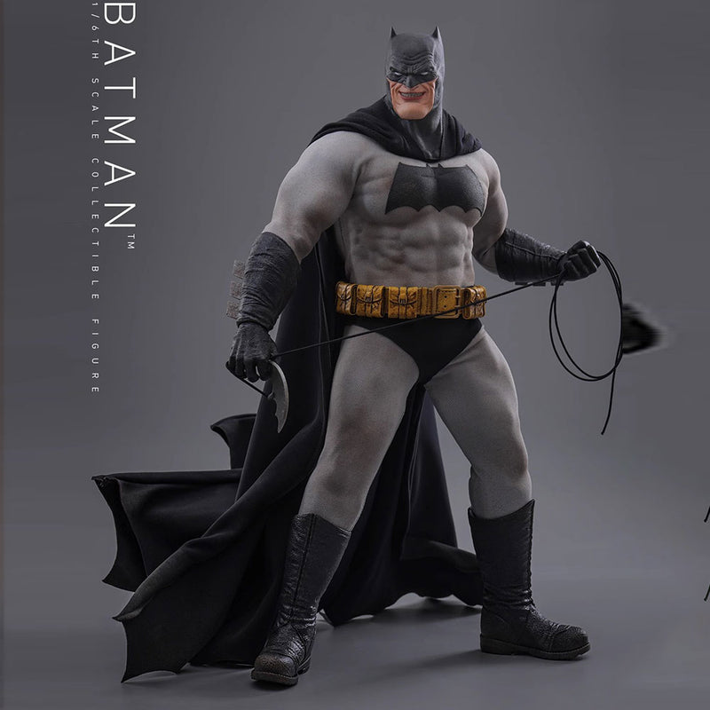 Hot Toys 1/6 CMS024 Batman: The Dark Knight Returns Batman