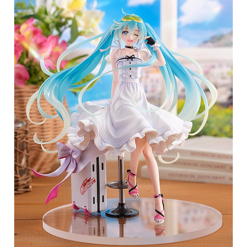 Wonderful Works Vocaloid Hatsune Miku GT Project Racing Miku (2021 Vacation Style Ver.) 1/7 Scale Figure