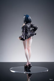 [Reserva anticipada] Figura de escala 1/6 de Kurochako de DK Studio que tiene problemas para elegir medias en el probador