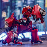 APC Toys Red Gladiator TFP Cliffjumper versión zombie