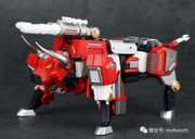 Generation Toy GT-11 Redbull Sideswipe
