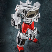 [Pre-Order] Generation Toy Guardian GT-08A Sergeant Defensor Streetwise