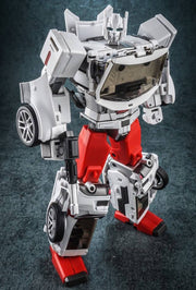 [Pre-Order] Generation Toy Guardian GT-08A Sergeant Defensor Streetwise