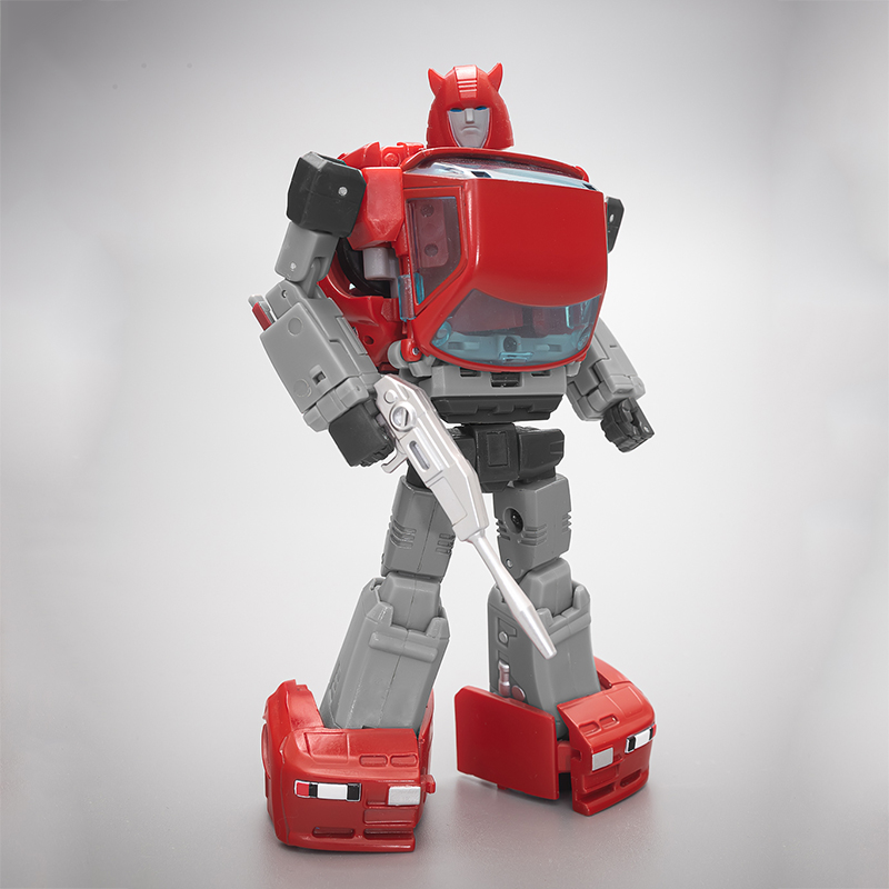 Mastermind Creations PS-09A Hellion Cliffjumper Versión de animación